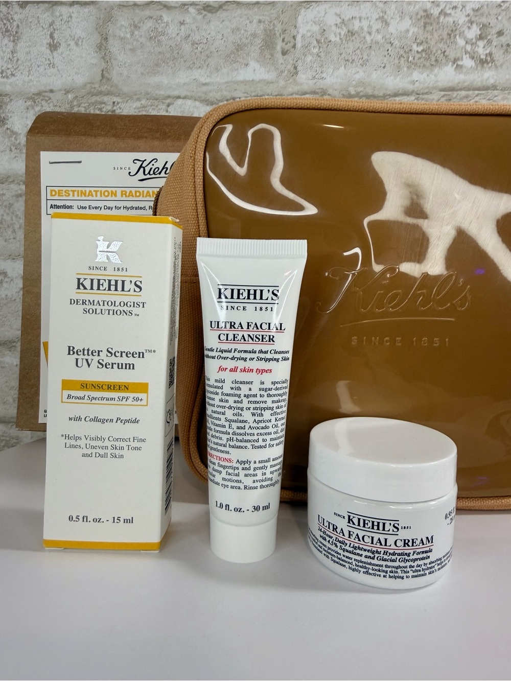 Kiehl's Destination Radiant Skin 3 Piece Travel Set with Kiel’s Travel Bag NWT - Picture 2 of 5